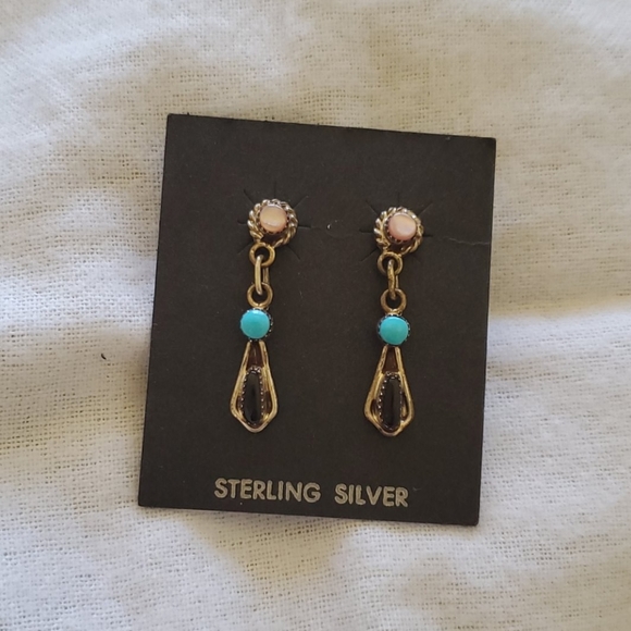Jewelry - 🦄 Handmade Sterling Silver Turquoise Dangling Earrin